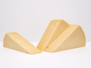 Mature Cheddar (+/-500g)